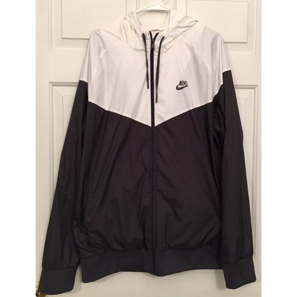 Nike Other - PRICE DROP ‼️ Men’s Nike Windrunner